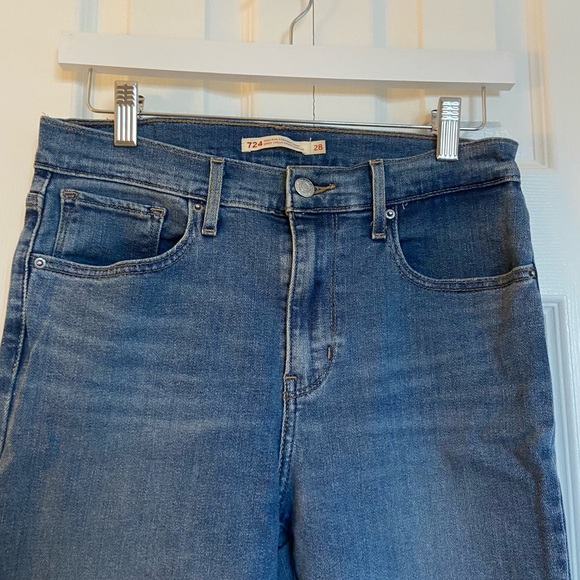 Levi’s High Rise Straight Crop Jeans - Picture 9 of 10